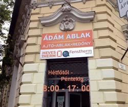 ÁDÁM ABLAK