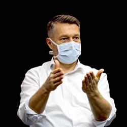 Dr. Lászlófy Csaba implantológus és szájsebész BUDAPEST