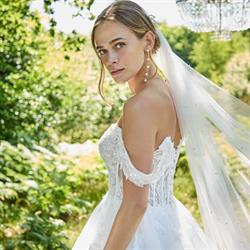 LILY Menyasszonyi Ruhaszalon