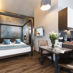 Opera-Garden Hotel Kft. (****)