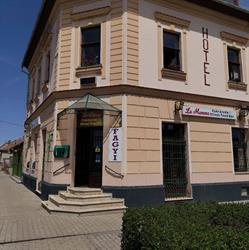 La Mamma Hotel - Pizzéria