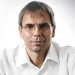 Dr. Pavlovics Gábor plasztikai sebész