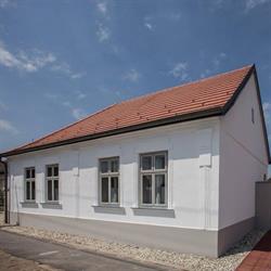János bácsi háza