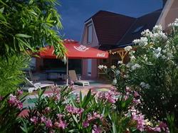 Hullámbeach Apartmanház