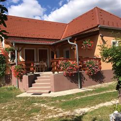 Liliom Vendégház Bakonybél