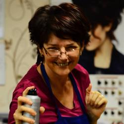 Éva Szalon