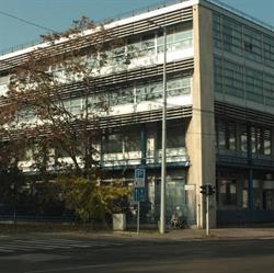 LUNAR Irodaház