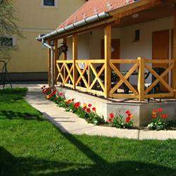 Lilaakác Panzió