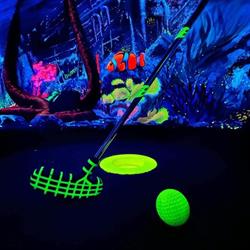 Indoor Budapest MiniGolf