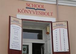 School Könyvesbolt