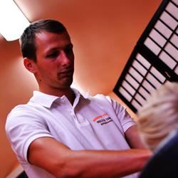 Voltig Tamás - gyógymasszőr és kinesio tape terapeuta