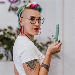 Kuliné Tóth Gabriella fodrász mester