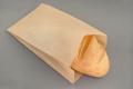 Kenyeres papírtasak - 220x2x35x350mm, barna kraft 35g m2 100db