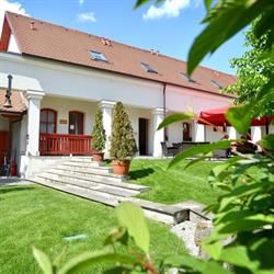 Servita Udvarház Apartman