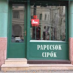 Papucsok, Cipők Szaküzlete