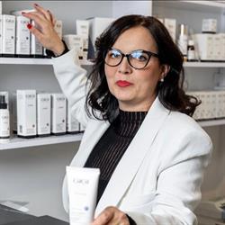 Domán-Kerekes Krisztina kozmetikus mester,sminkes,GIGI területi képviselő