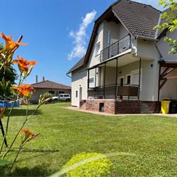 Márta Apartman Balatonalmádi - kiadó ház