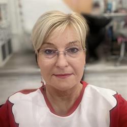 Nagy Kata hajvarázsló