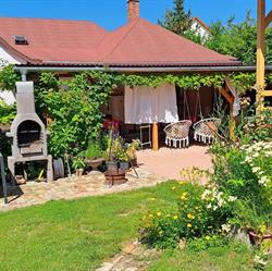 Mónika Vendégház Balatonkenese