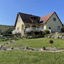 Esz-Ti Apartman