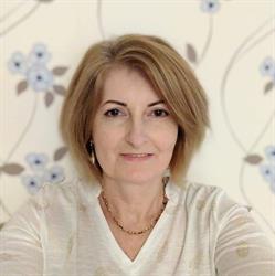 Takácsné Barta Judit kozmetikus, Crystal Szépségszalon