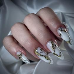 Lara Nails