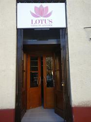 Lotus Virág és Ajándék