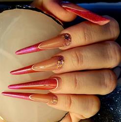 Helga Nail Artist
