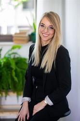 Dr. Csige Bernadett