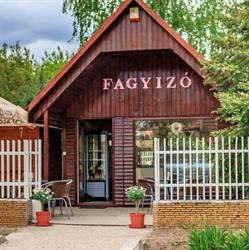 Fagylaltozó Újszilvás