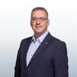 Tresz Péter Ingatlanértékesítő - Duna House Baja