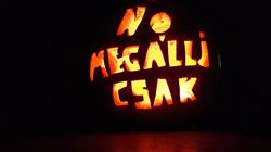 No megállj csak