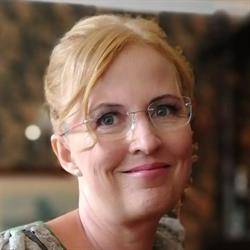 Dr. Tolvay Katalin