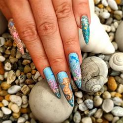 Moncsy Nails - Magyar Niki Műkörmös