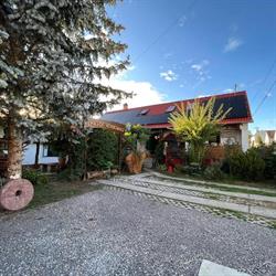 Alma Hof Vendégház