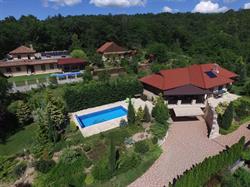 Villa forest Fot Budapest near