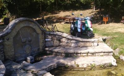 Vespa-robogó-bérlés-Balat