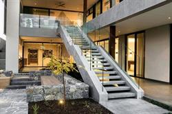 Style & Glass bt