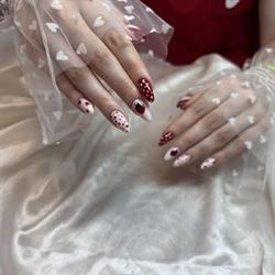 Mona Nails