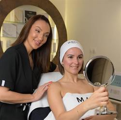 J'adore Beauty Bar