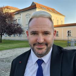 Dr. Barki Bálint LL. M. ügyvéd bűnügyi szakjogász BÜNTETŐJOG INGATLANJOG