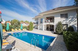 Komáromi Apartmanház Balatonlelle