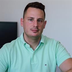 Dr. Pétery Zoltán fogorvos