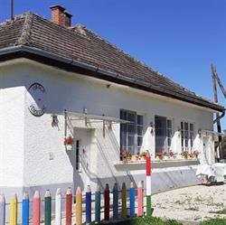 Iskola Vendégház