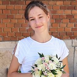HENI FLORA virág, - és ajándéküzlet Csákvár