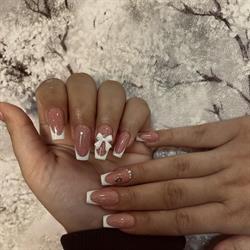 Molli Nails