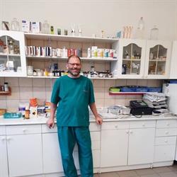 Dr. Lábos Viktor állatorvos