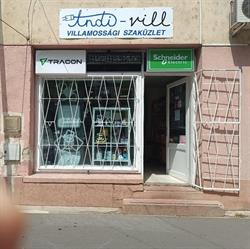Andi-vill