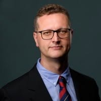Dr. Ponikfor Gazda Gergely ügyvéd