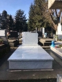 Márvány síremlék